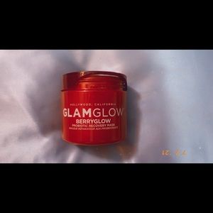 Berry glow Probiotic Recovery Mask